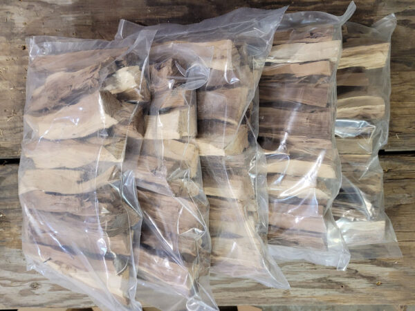 Apple wood barkless splits packed in plastic bags